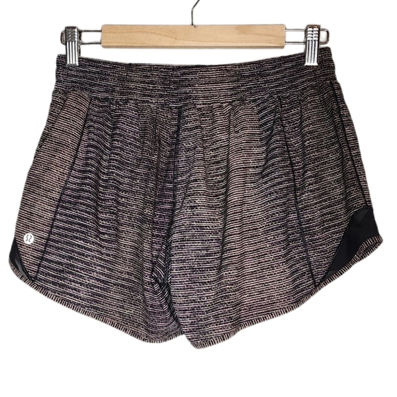 Lululemon × Peloton Hotty Hot Short ll 4" long. - Picture 6 of 16
